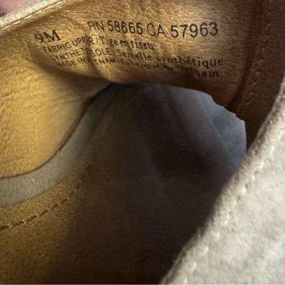 14th and Union tan faux suede block heel slip on sandals size 9M - Picture 7 of 7